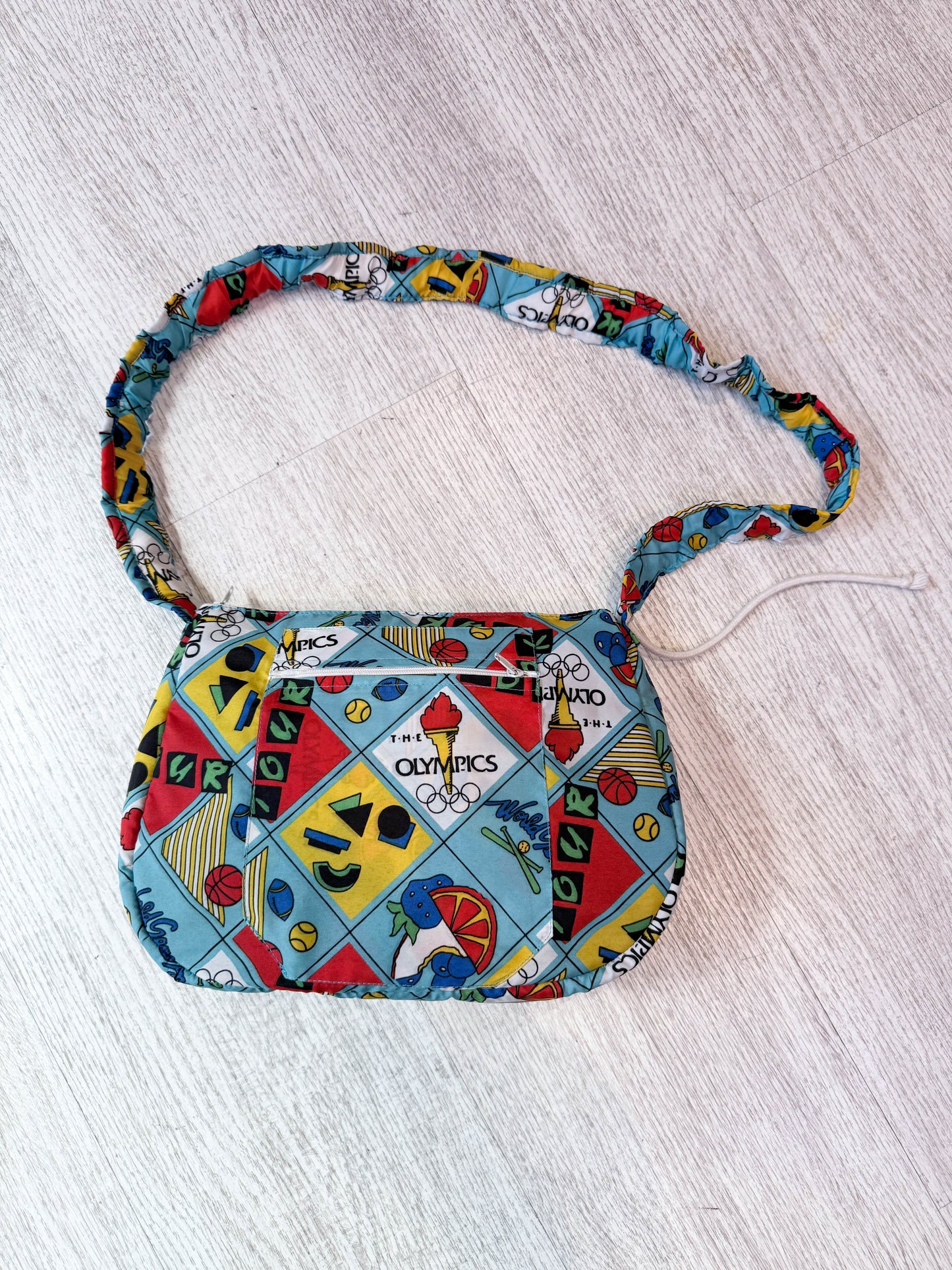 Bolso reworked hecho a mano