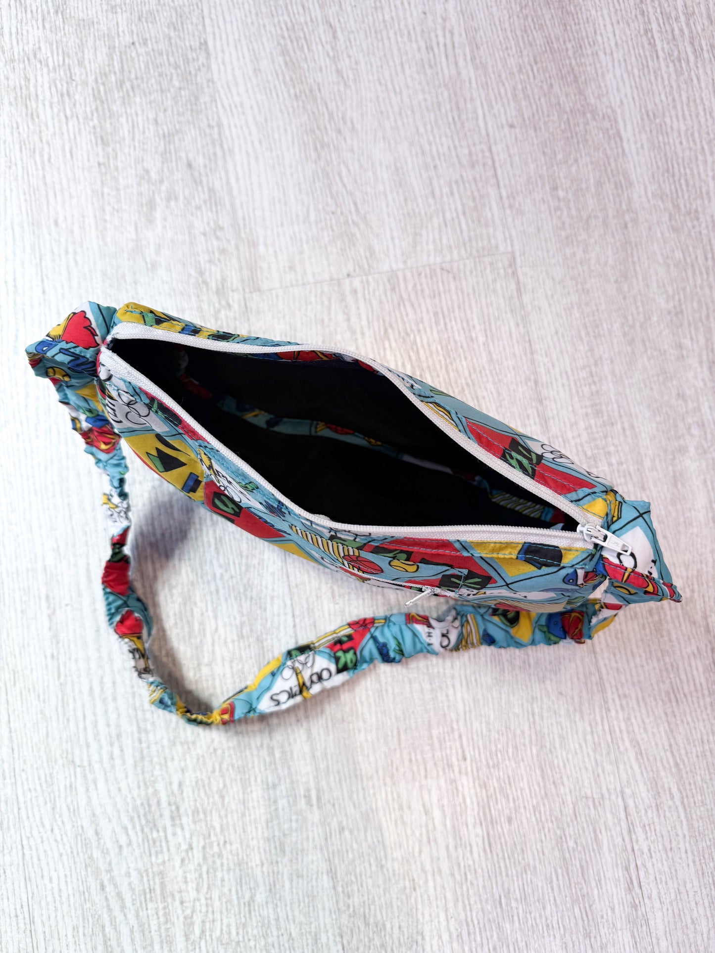 Bolso reworked hecho a mano