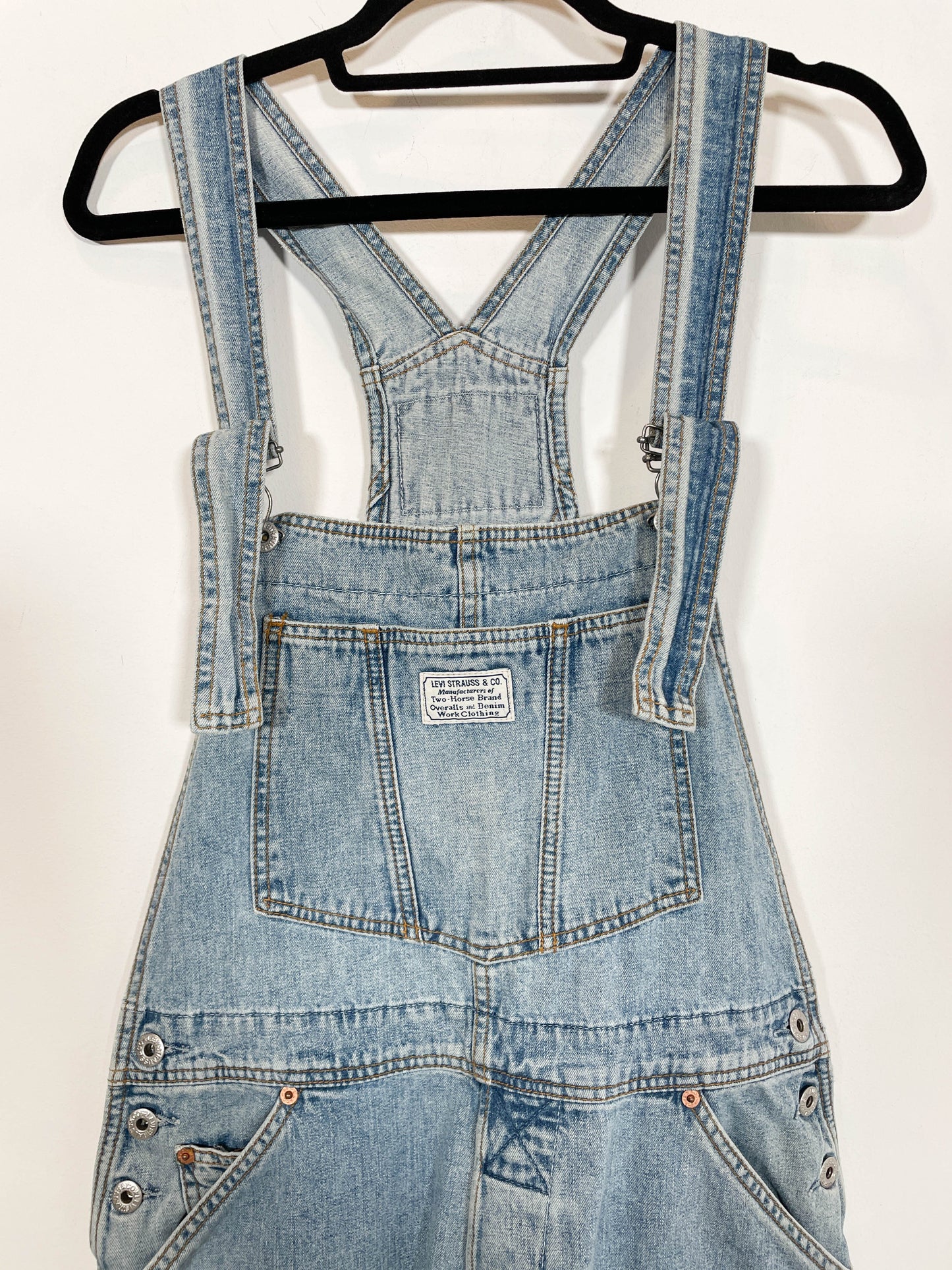 Peto vaquero Levi's etiqueta blanca - Talla M/L