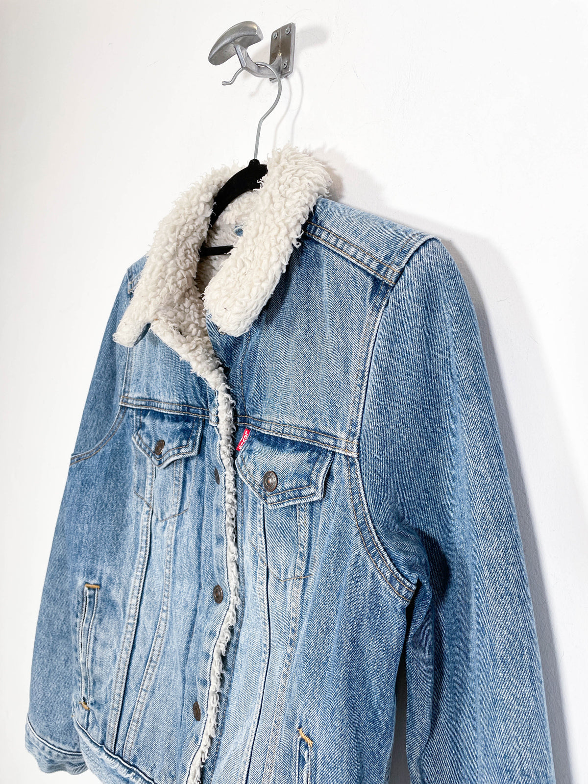 Chaqueta vaquera Levi's con borrego - Talla S