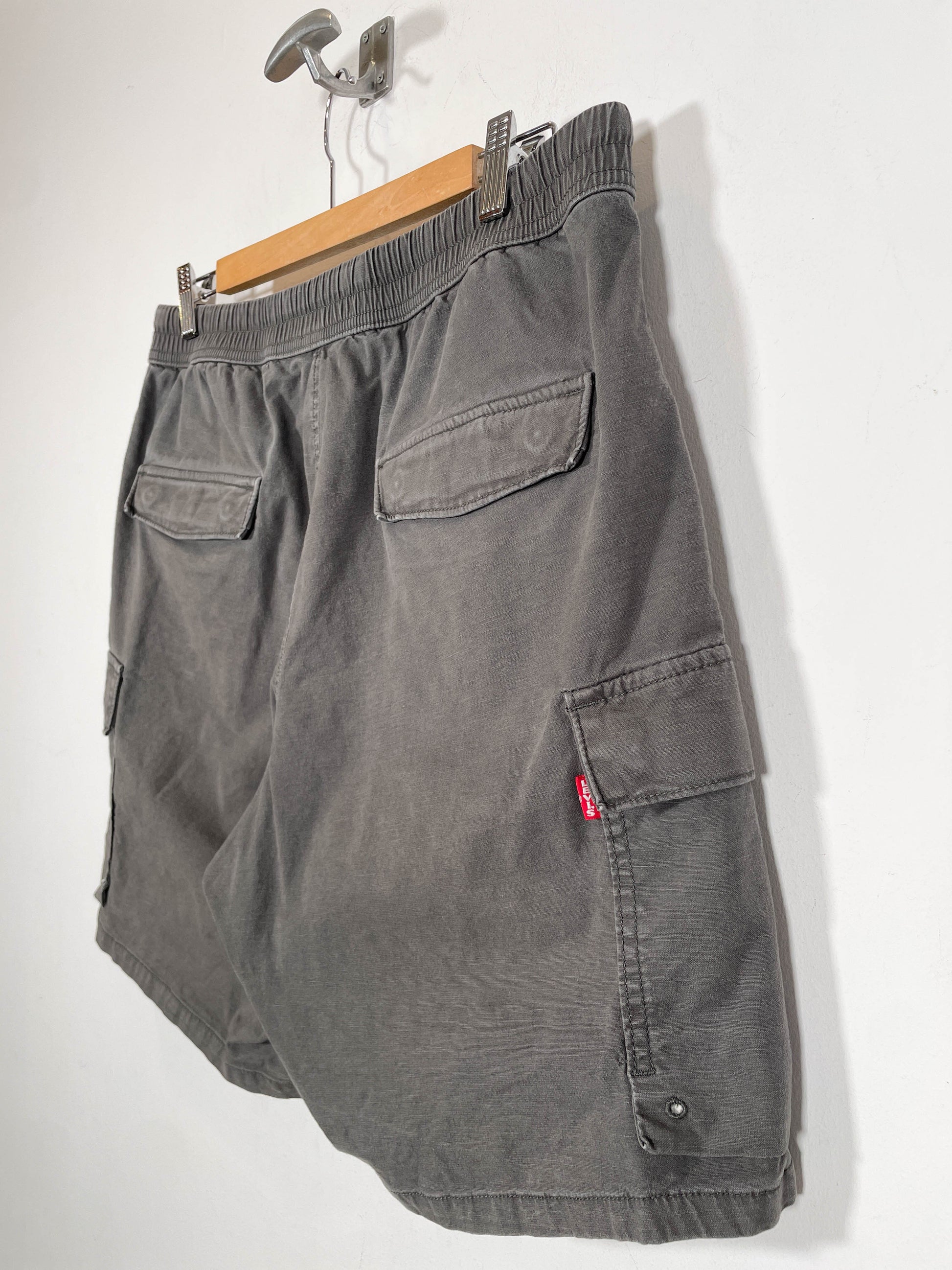 Short cargo Levi's - Talla L - Caramelo Vintage