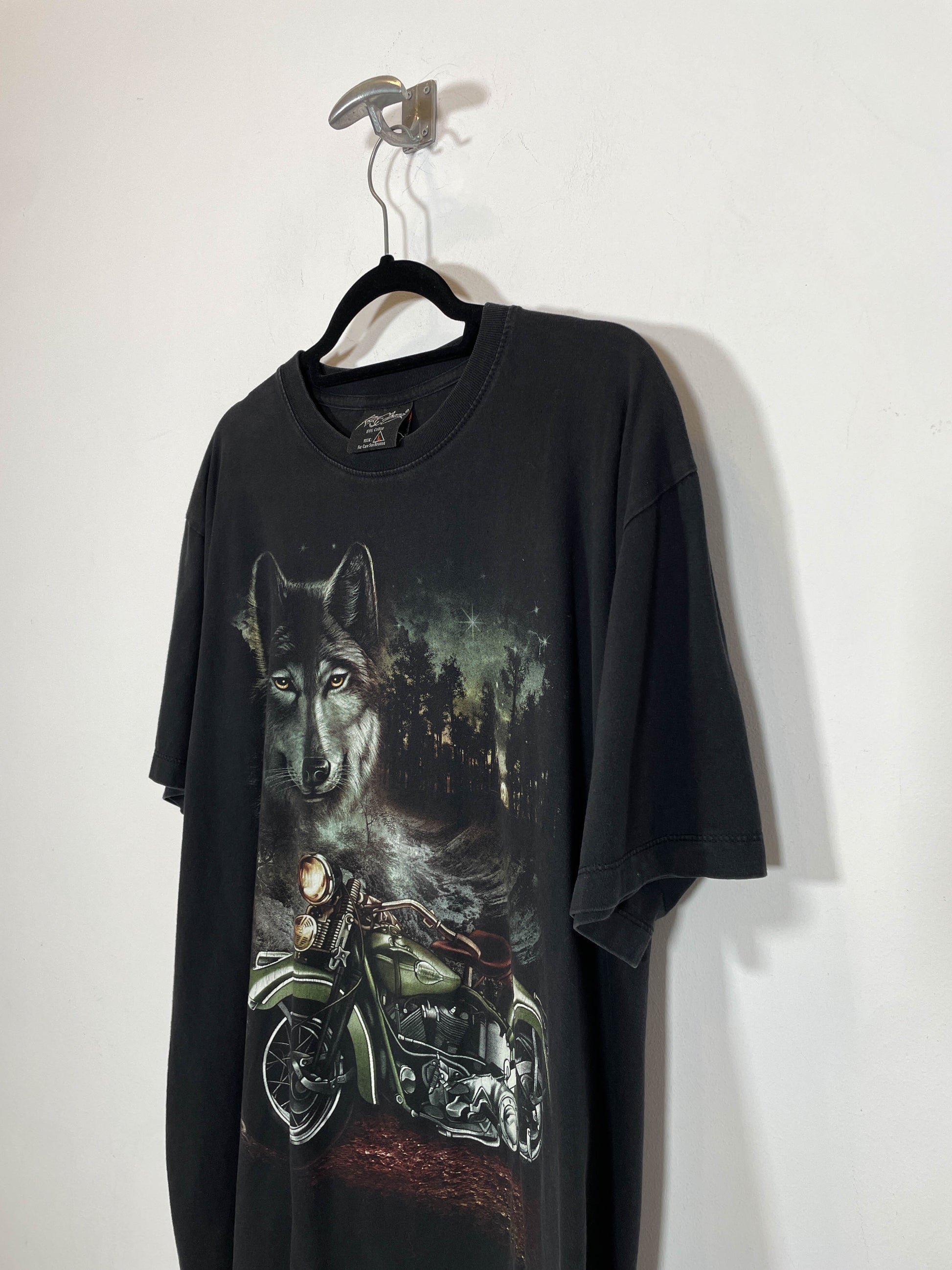 Camiseta Night Wolve - Talla L - Caramelo Vintage