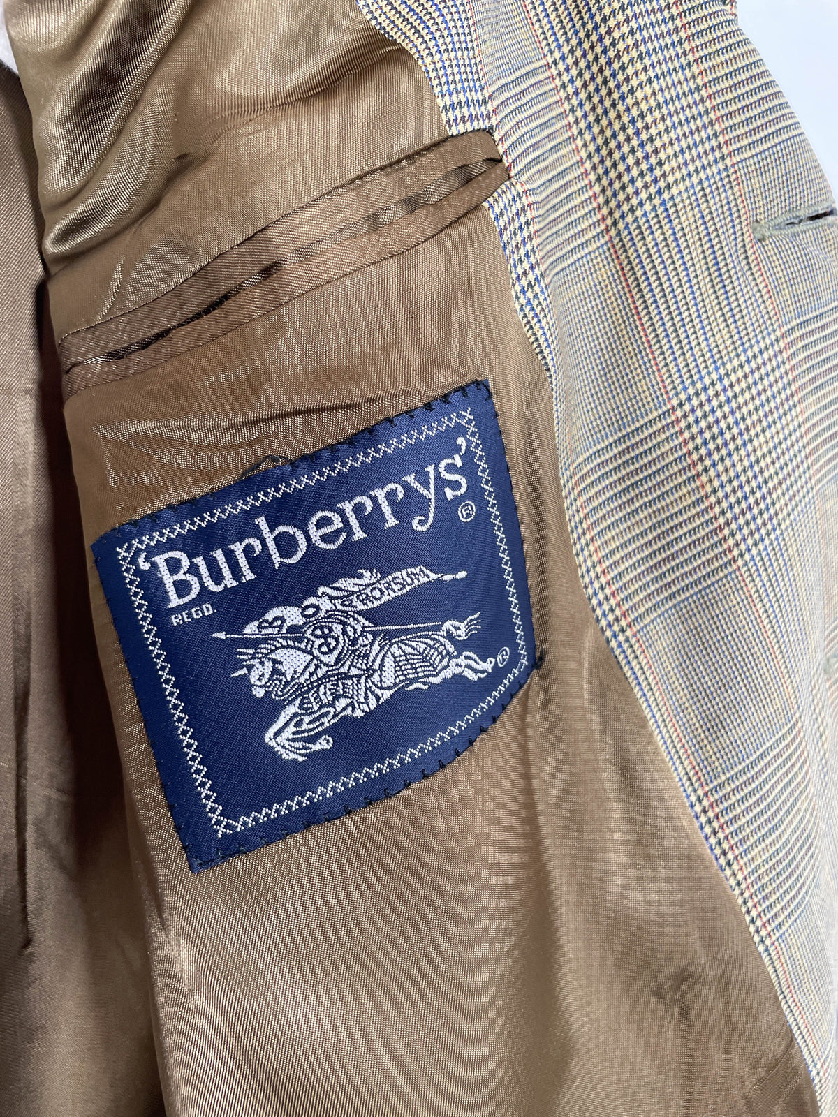 Americana Burberry - Talla L