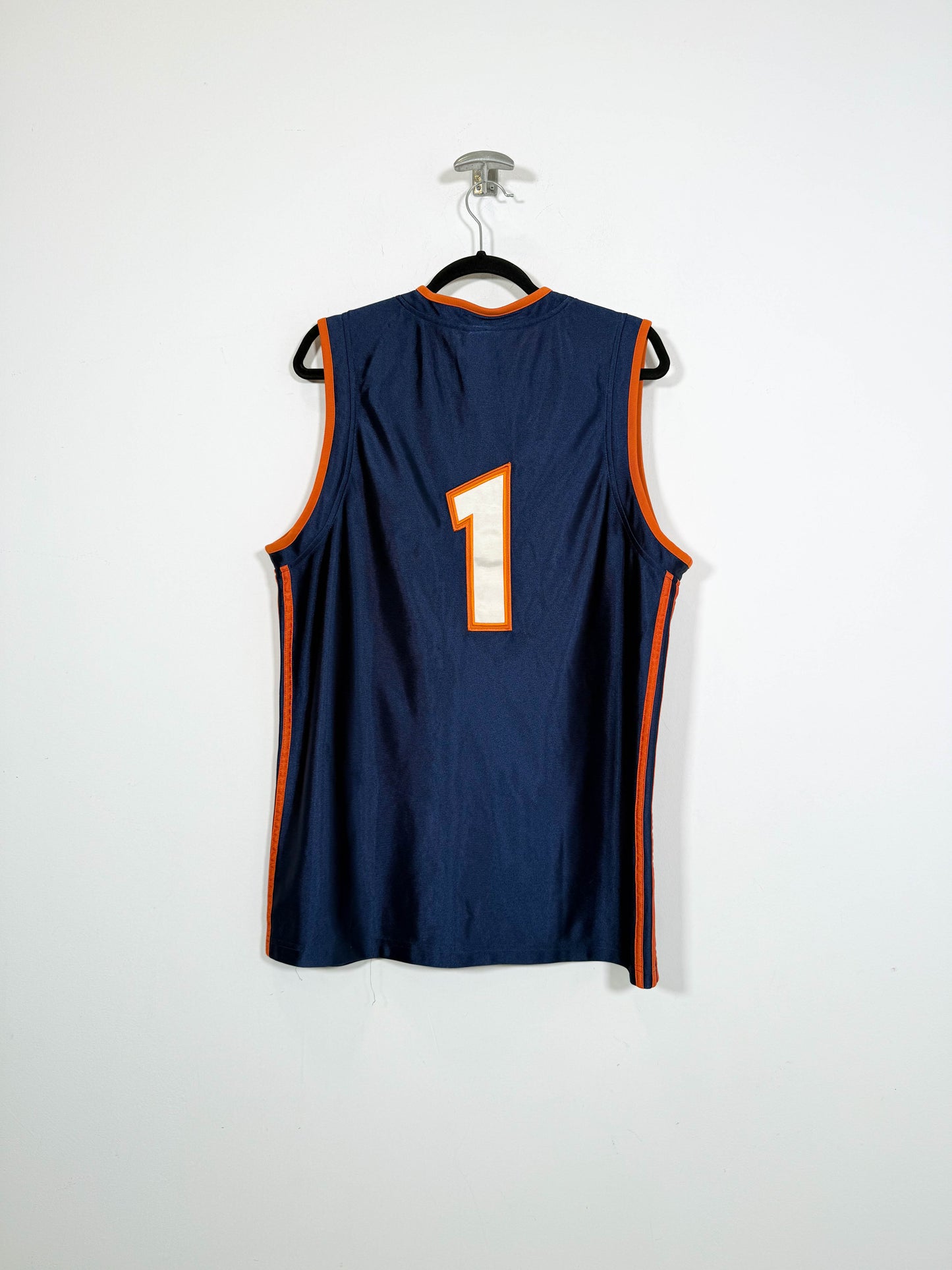 Camiseta Adidas Basketball - Talla M